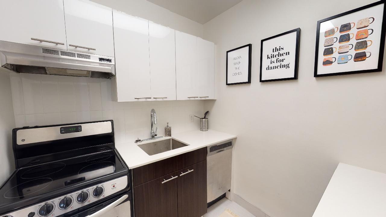 214 Metcalfe InterRent