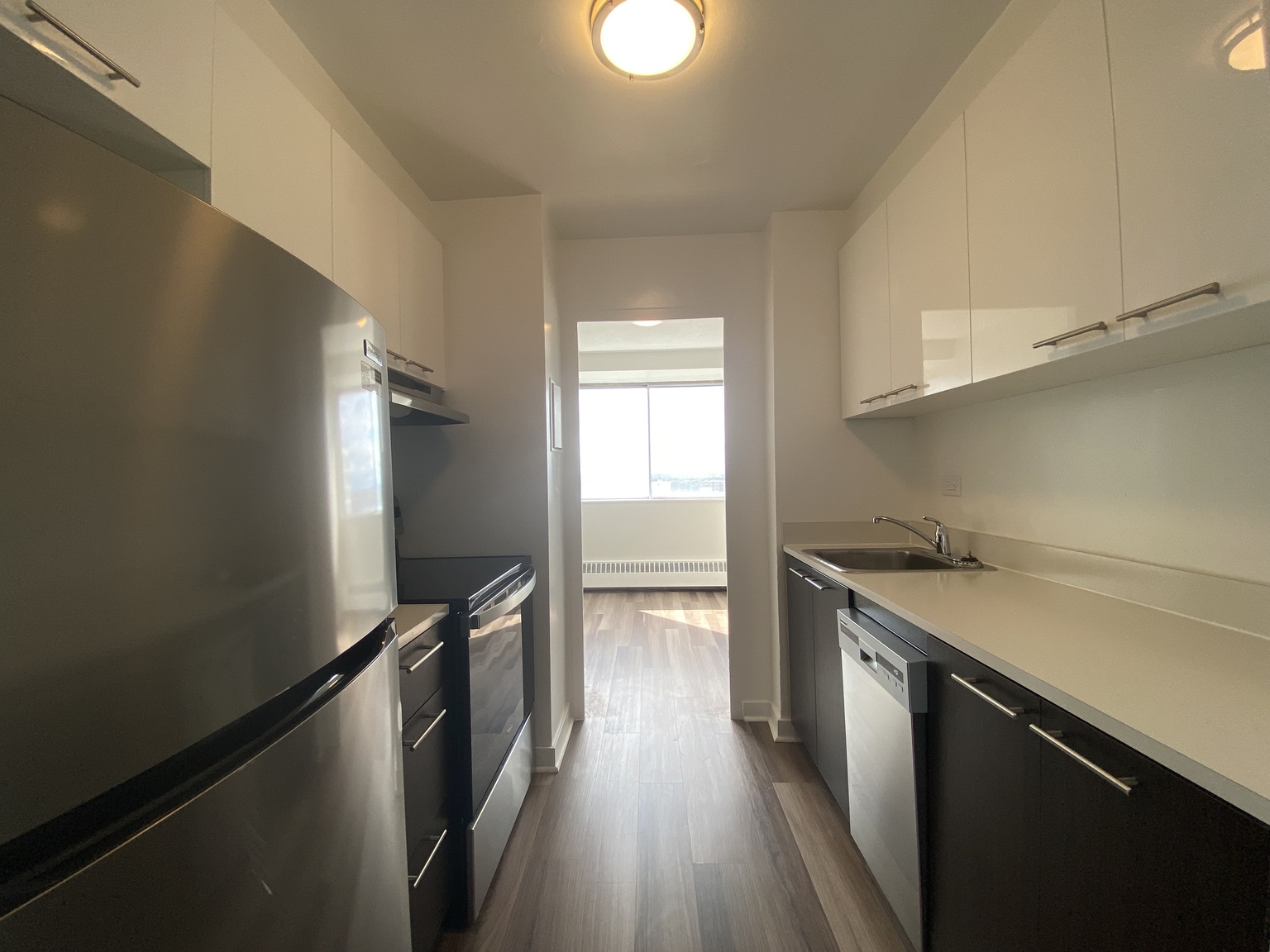 5501 Adalbert - Photo 3