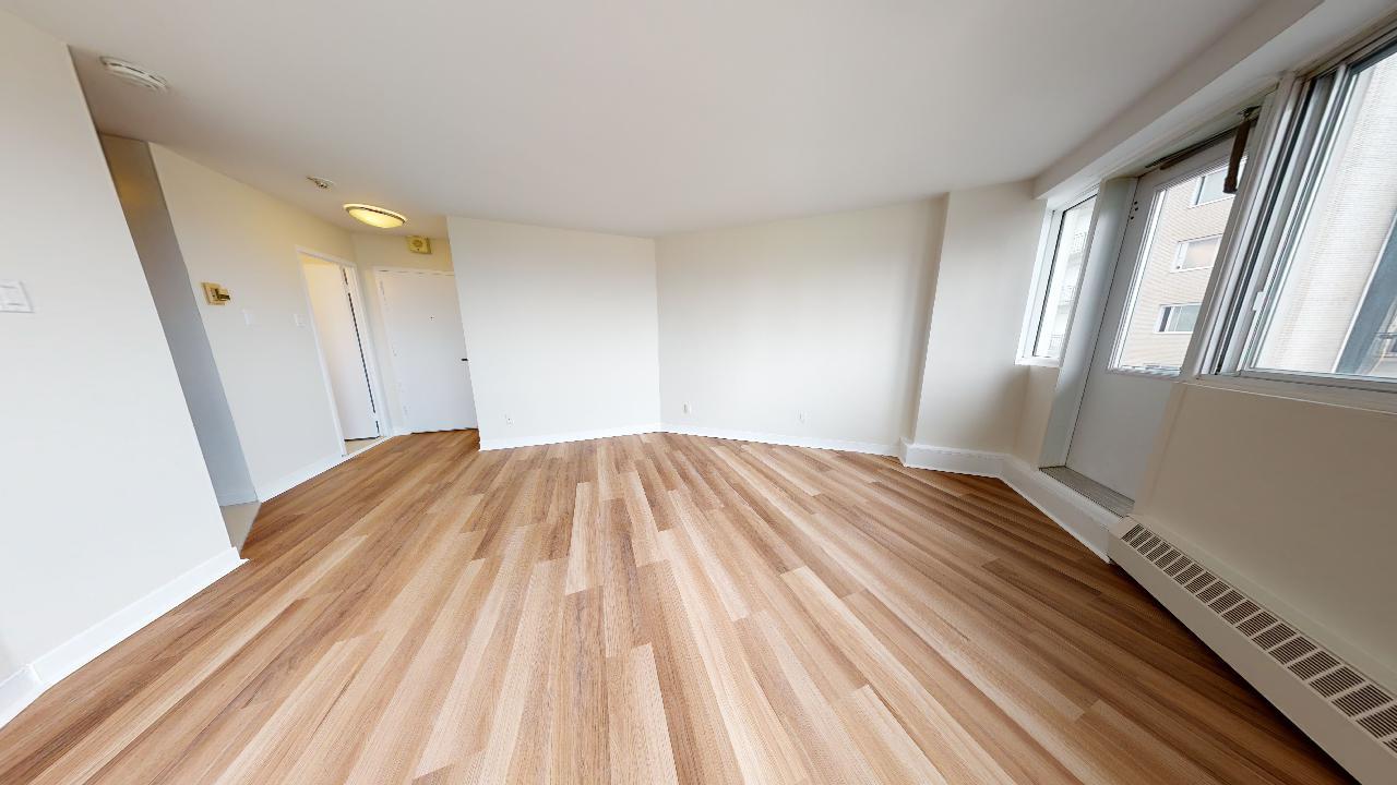 235 Sherbrooke - Photo 4