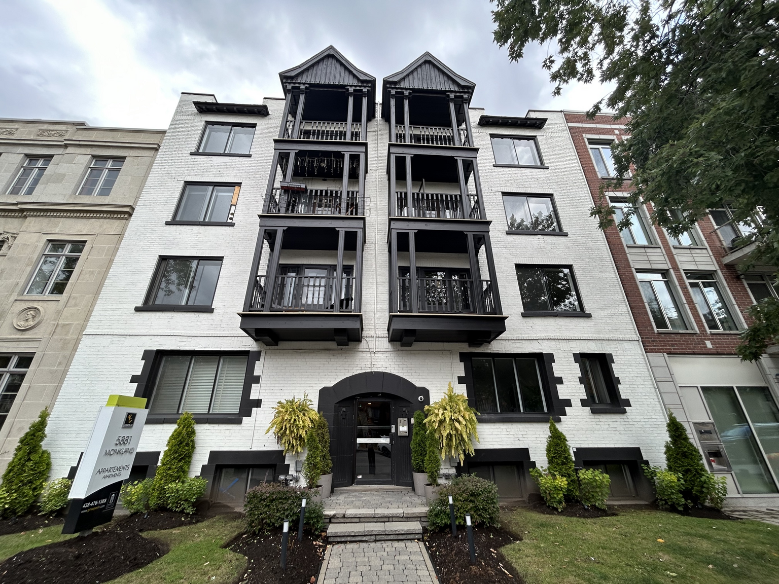 5881 Monkland - Photo 11