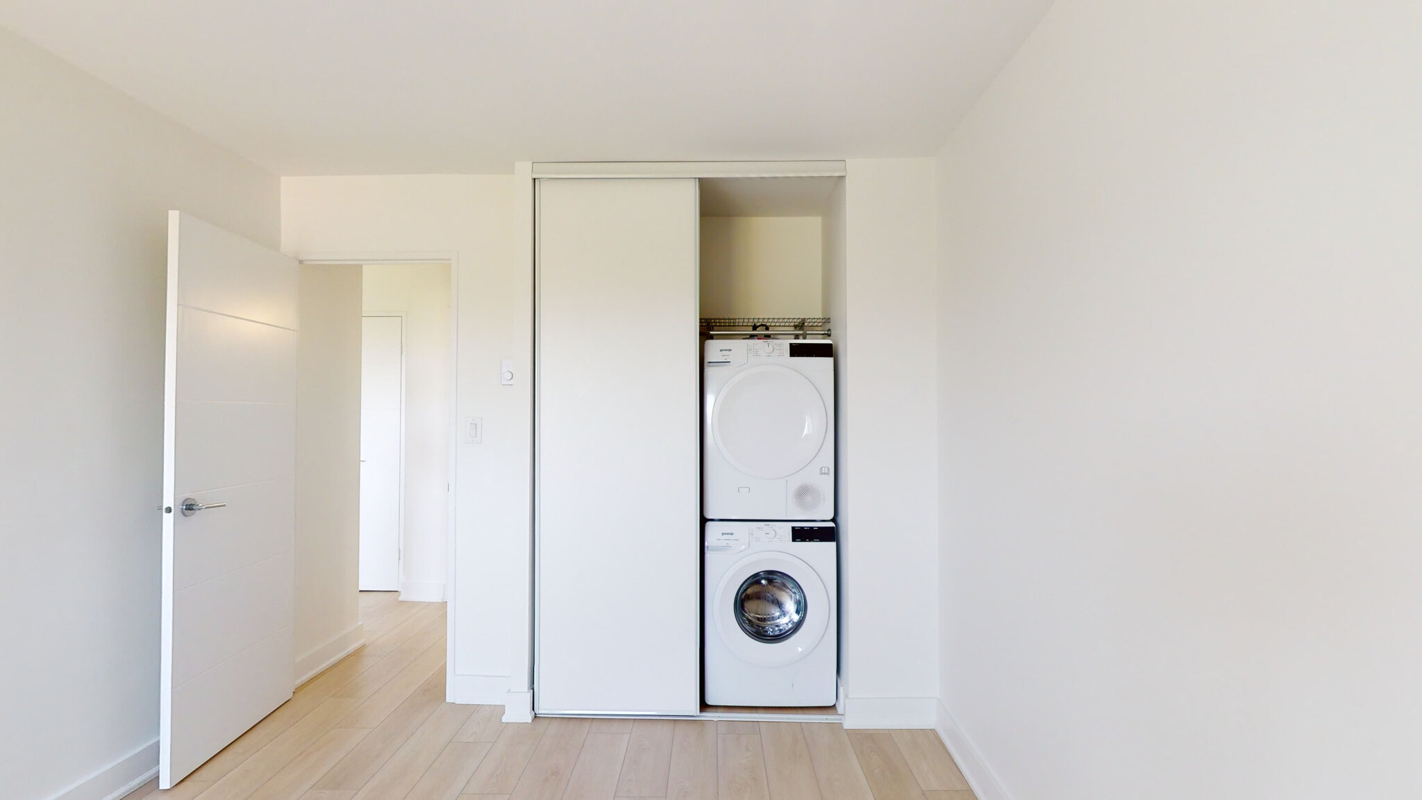 919 Dufferin - Photo 2