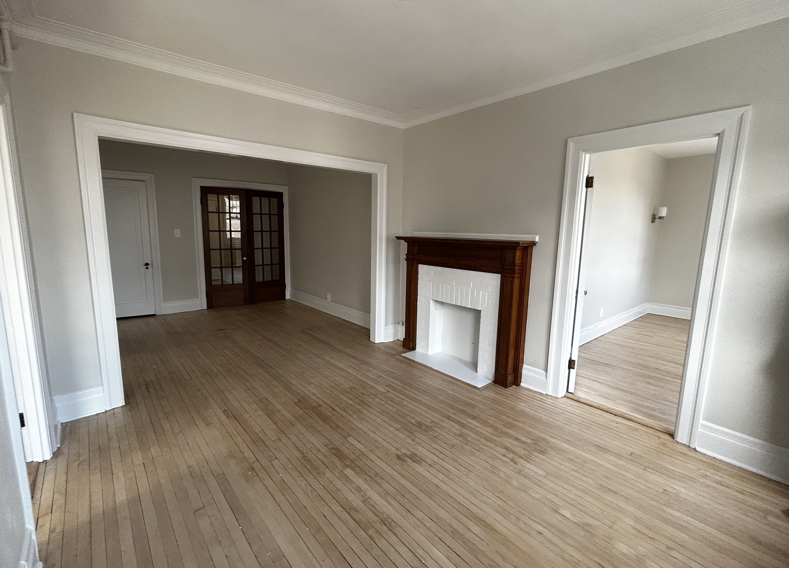 418 Claremont - Photo 4
