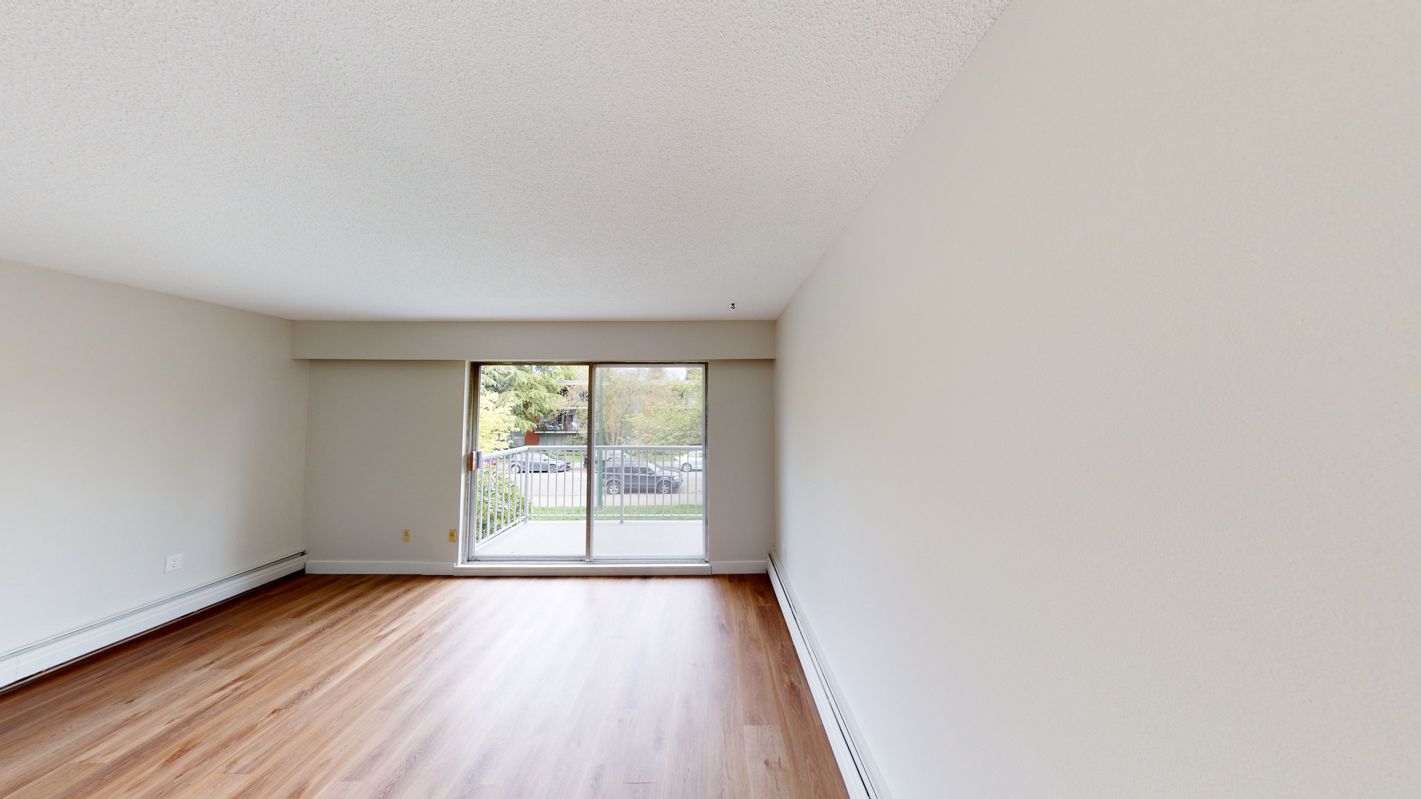 2040 York - Photo 3