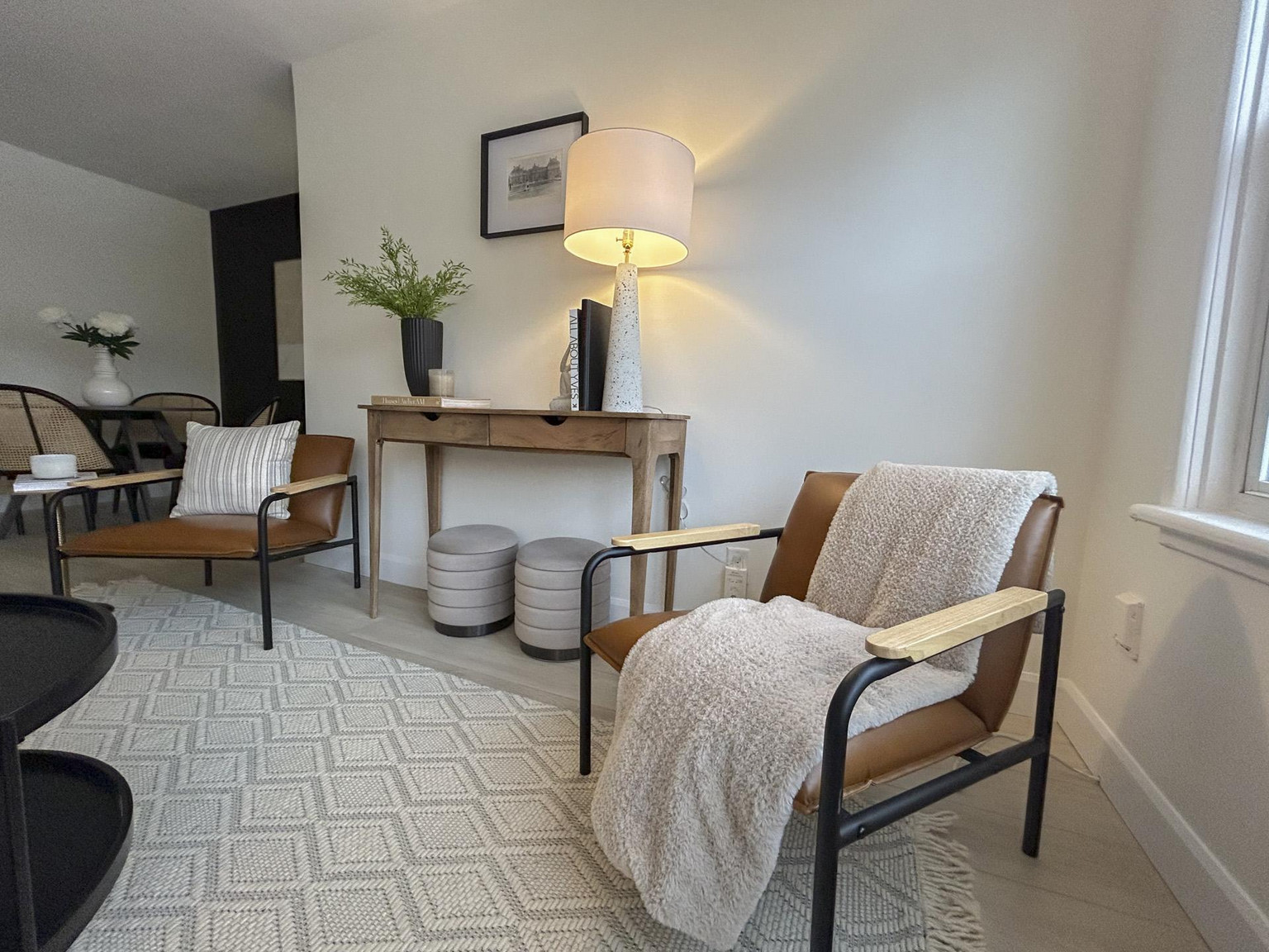 939 Western - Photo 8