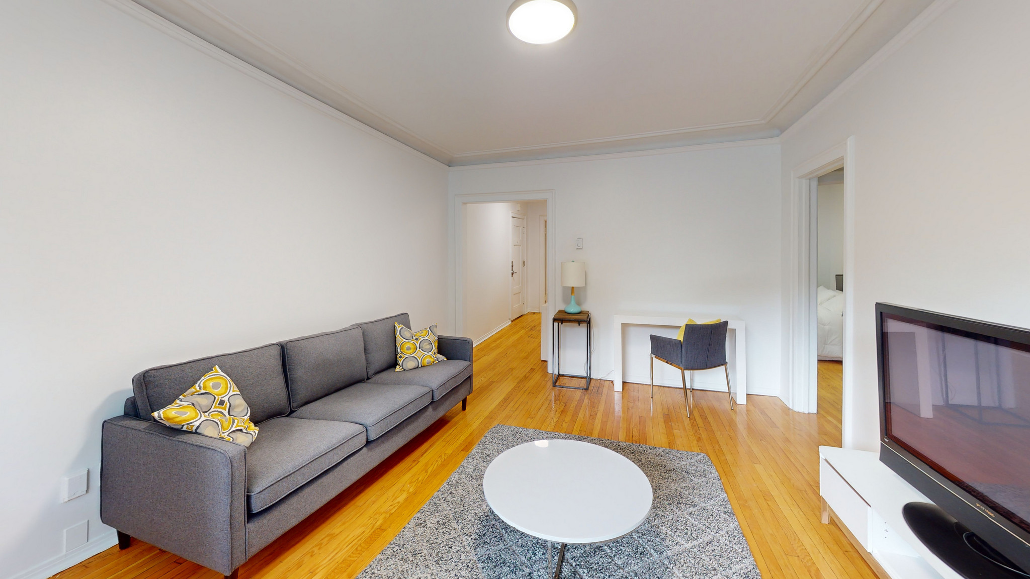 5881 Monkland - Photo 4