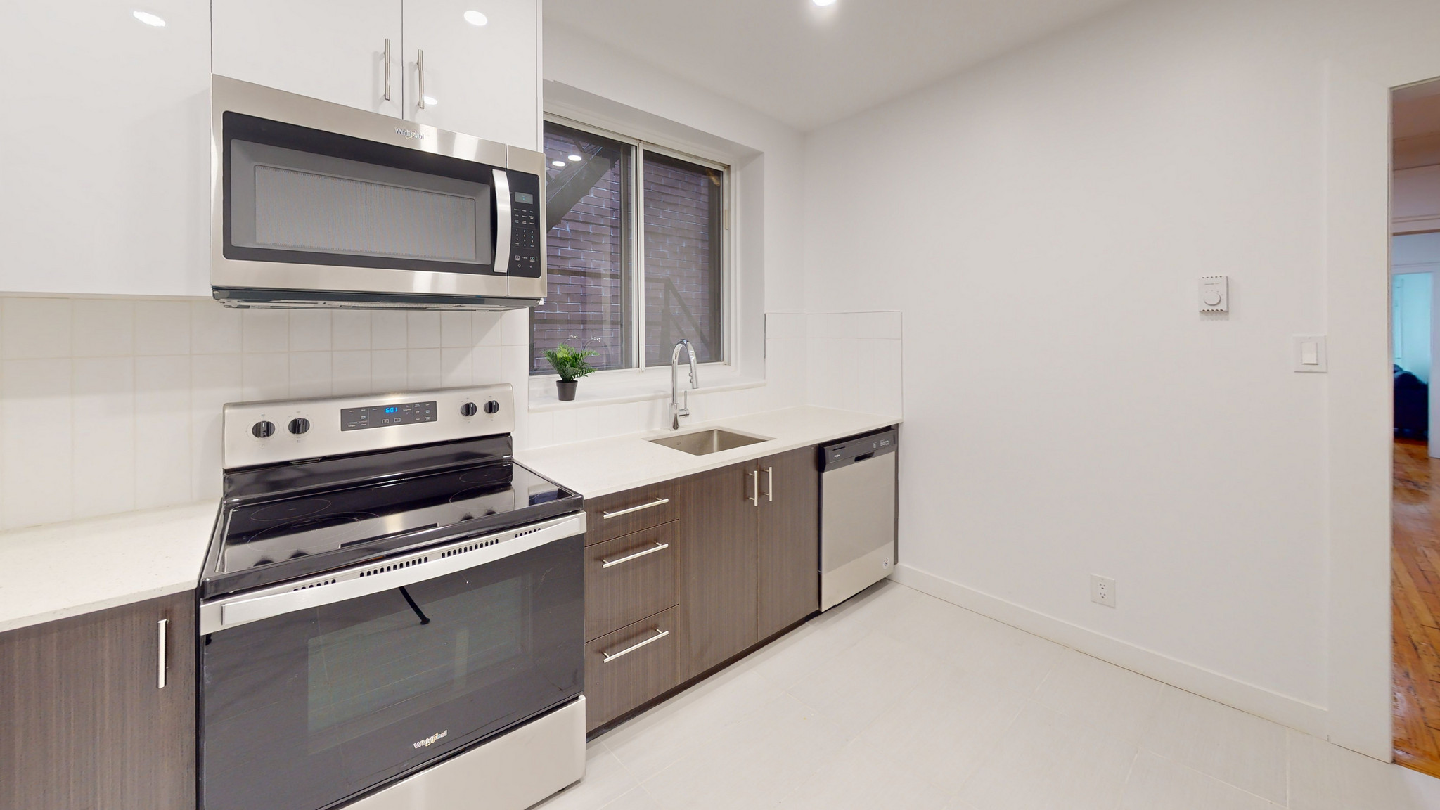 5881 Monkland - Photo 3