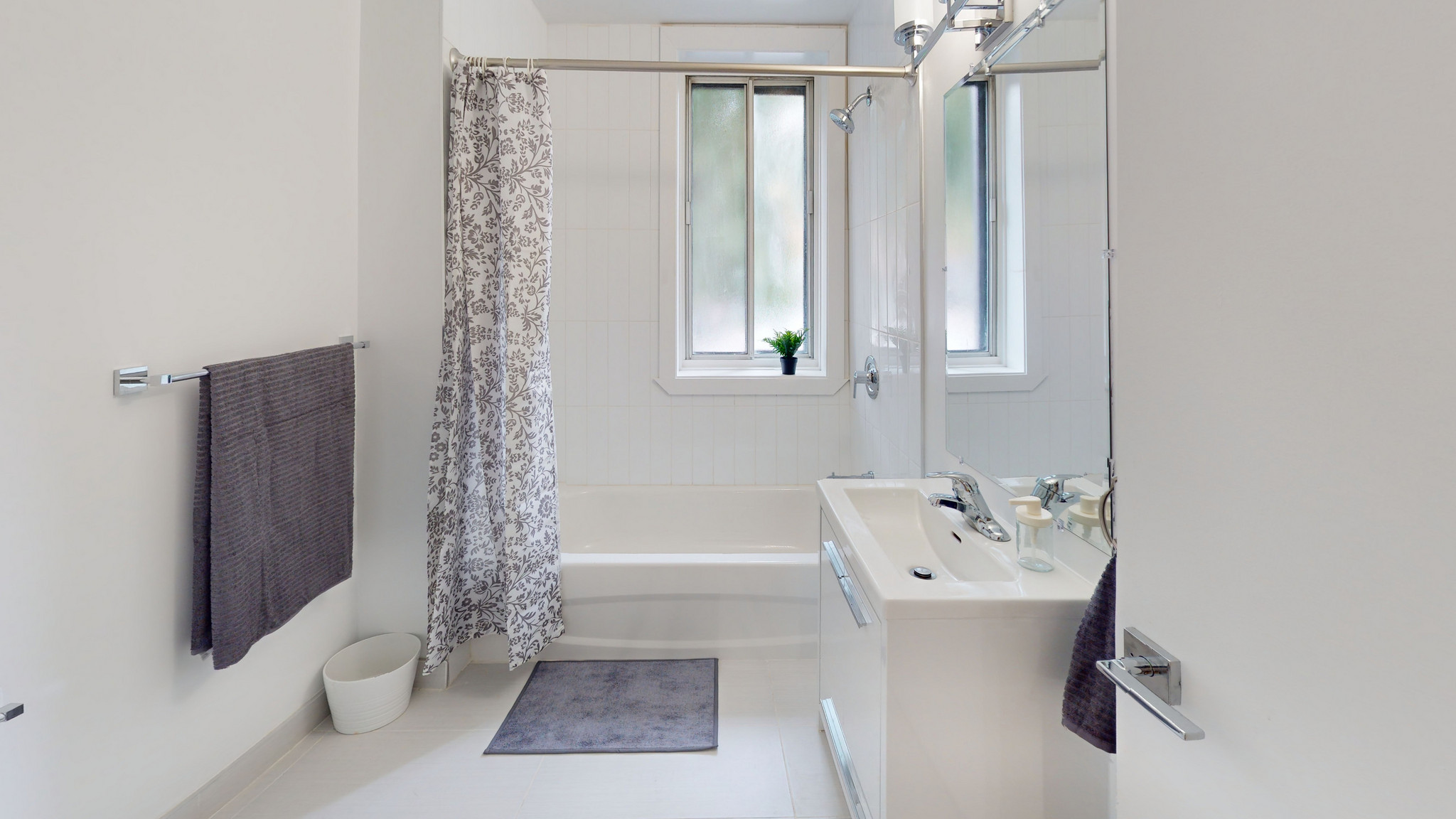 5881 Monkland - Photo 7