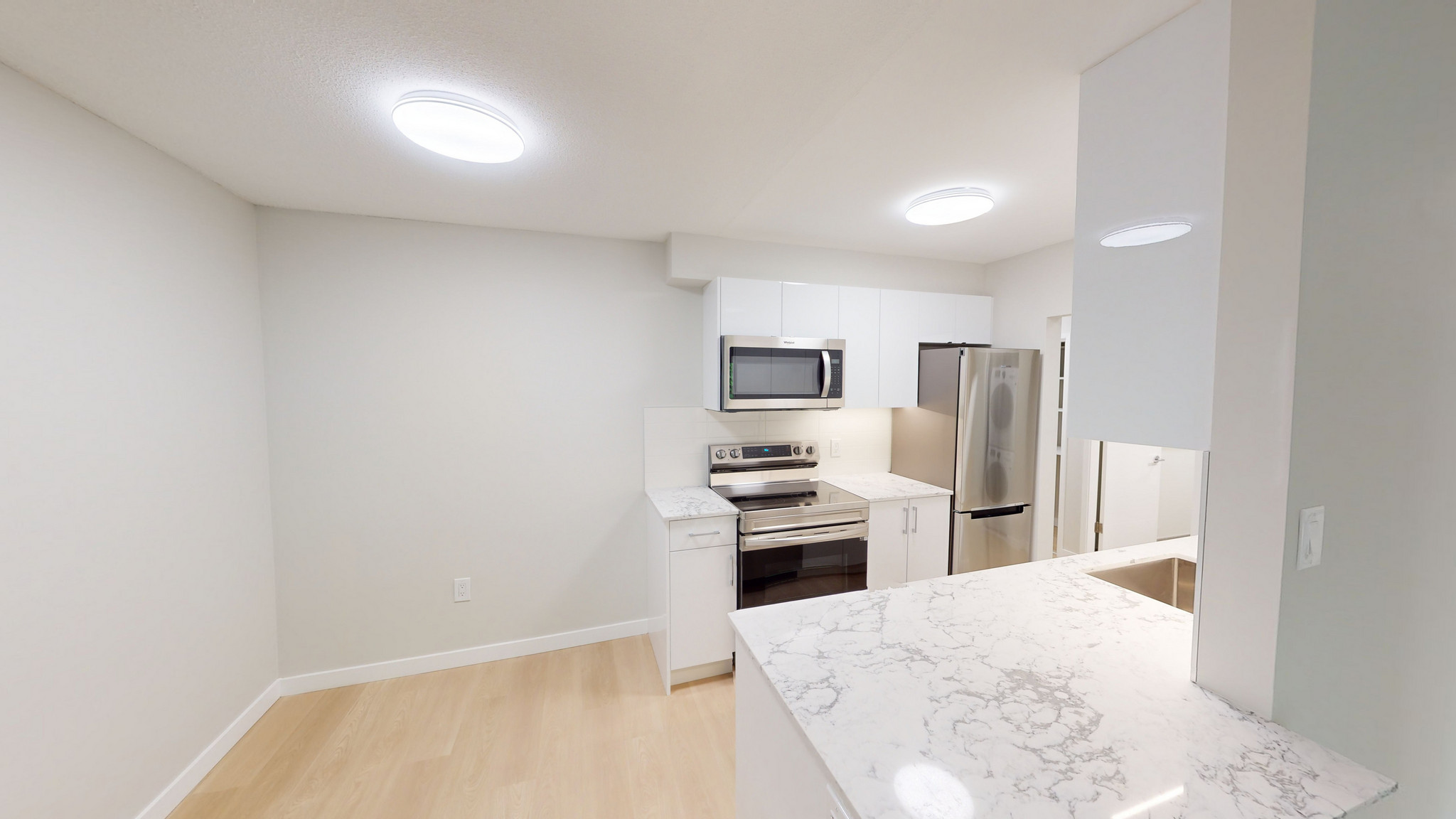 2183 West 44th