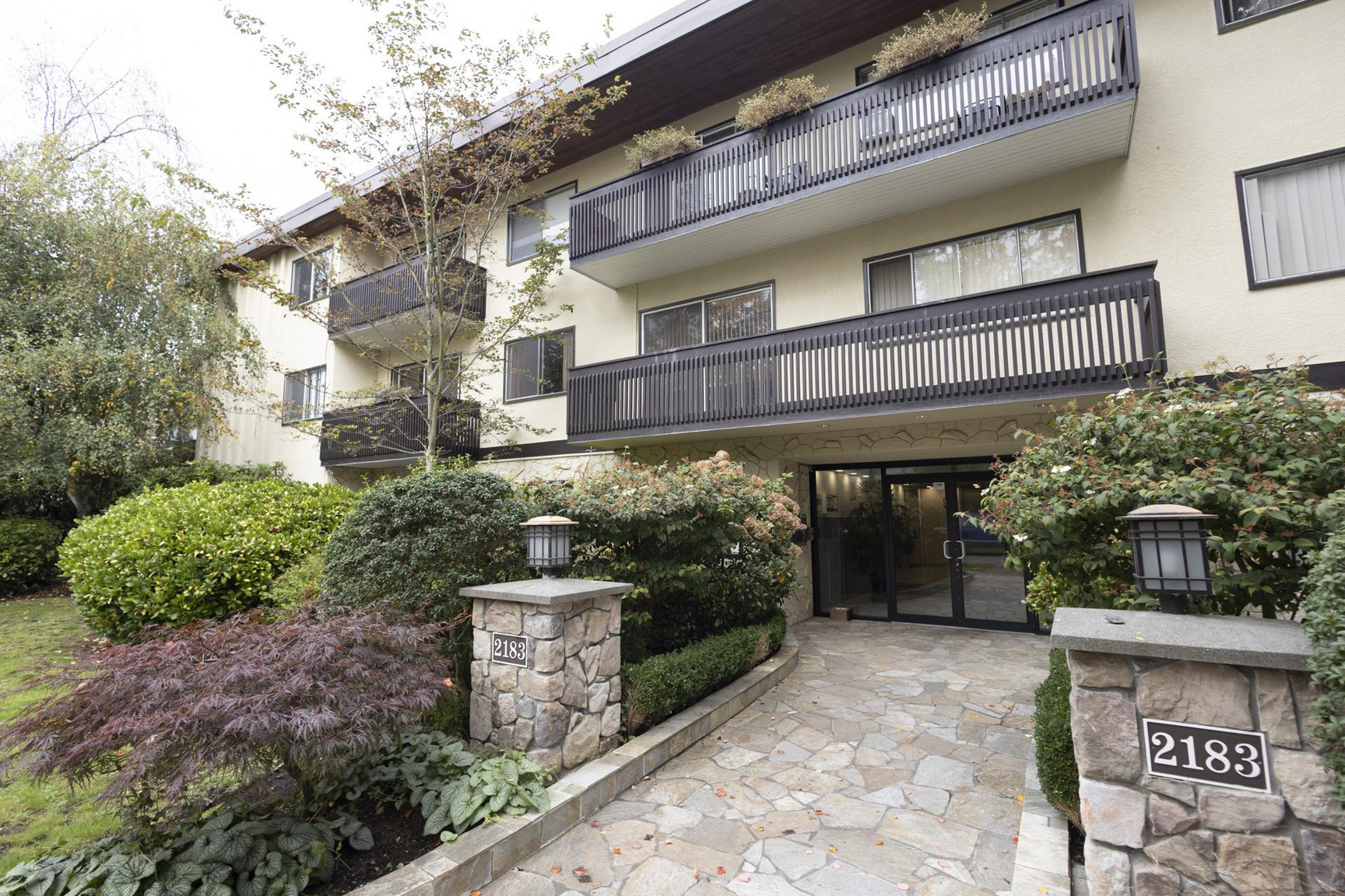 2183 West 44th - Photo 8