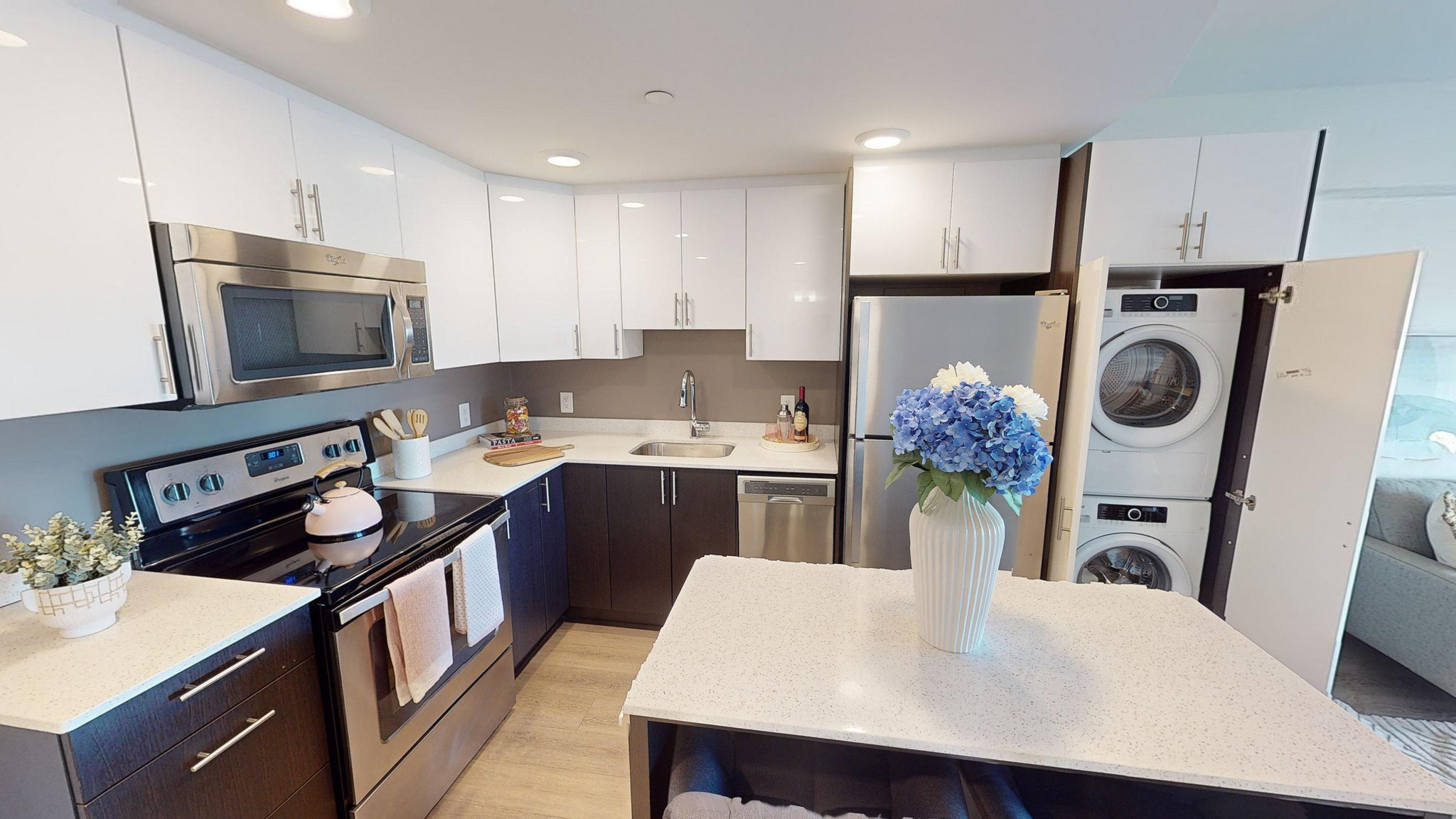 LIV Apartments - Photo 3