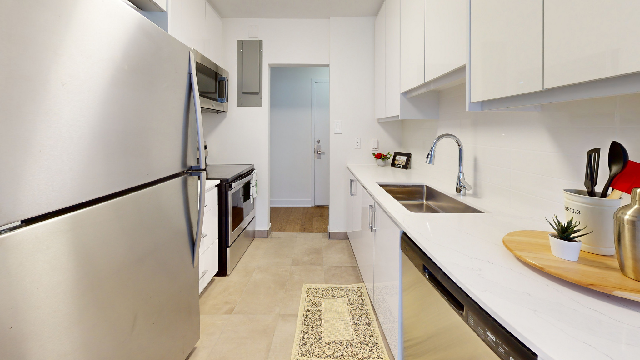 Gordon Avenue - Photo 2