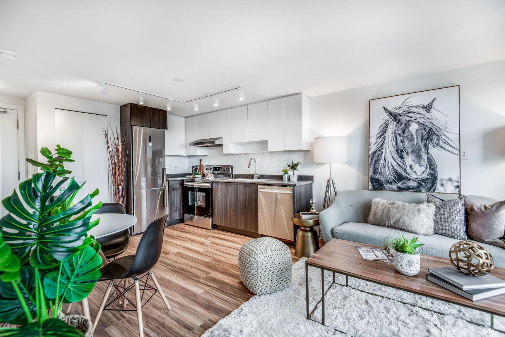 3583 Kingsway - Photo 9
