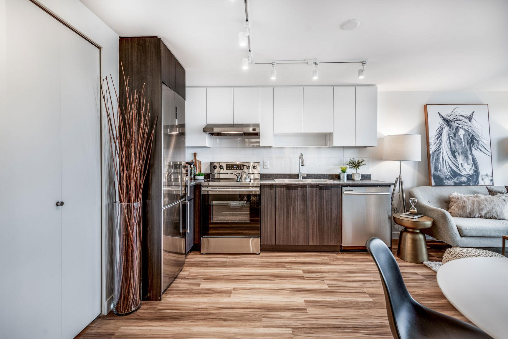 3583 Kingsway - Photo 4