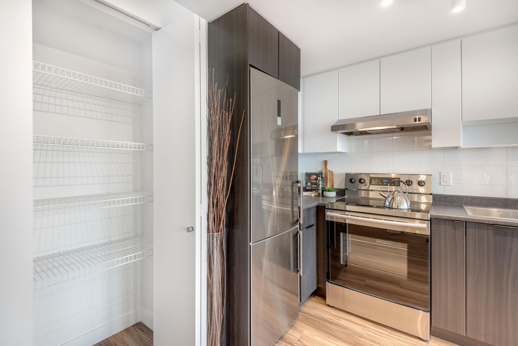 3583 Kingsway - Photo 10