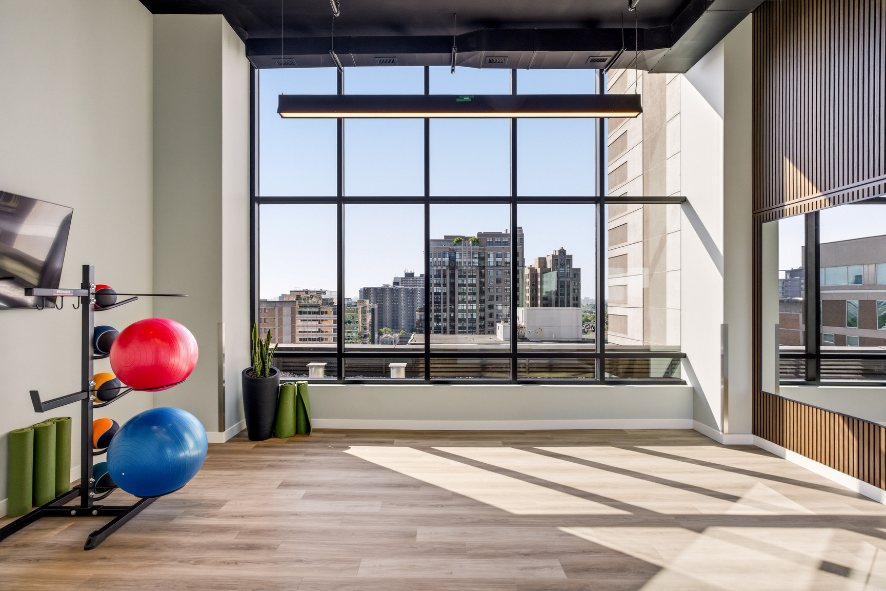 360 Laurier - Photo 19