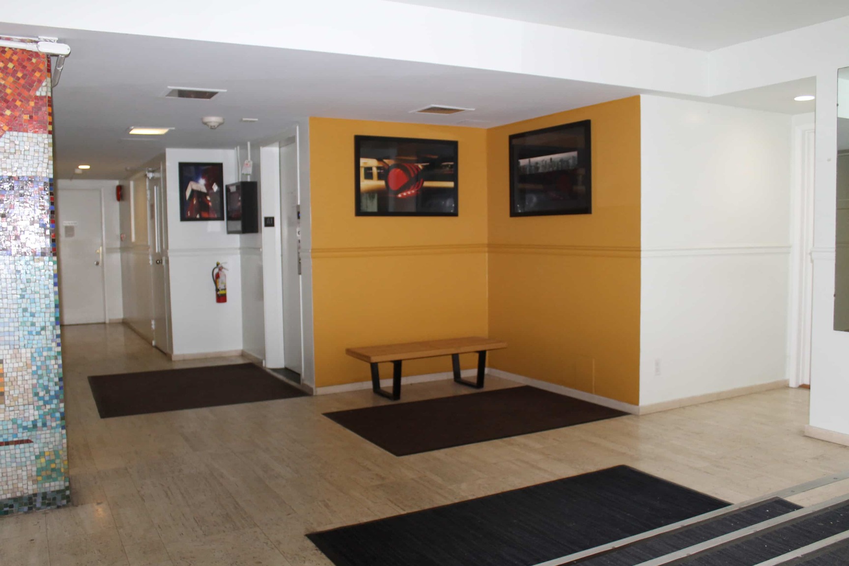 Comox Manor - Photo 19