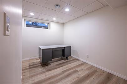 2-35 Grandmont Boulevard - 1 - Photo 11