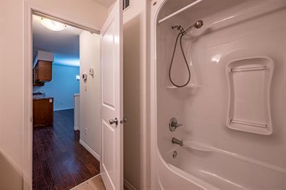 2-35 Grandmont Boulevard - 1 - Photo 13