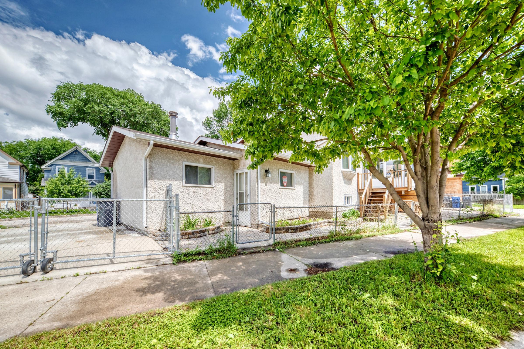 64 Riverton Avenue - 1 - Photo 25