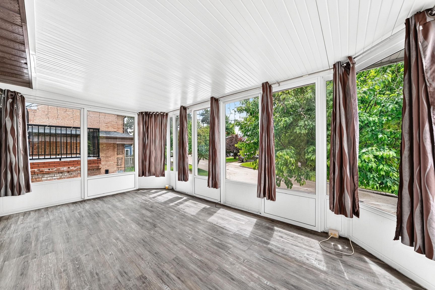 64 Riverton Avenue - 1 - Photo 4