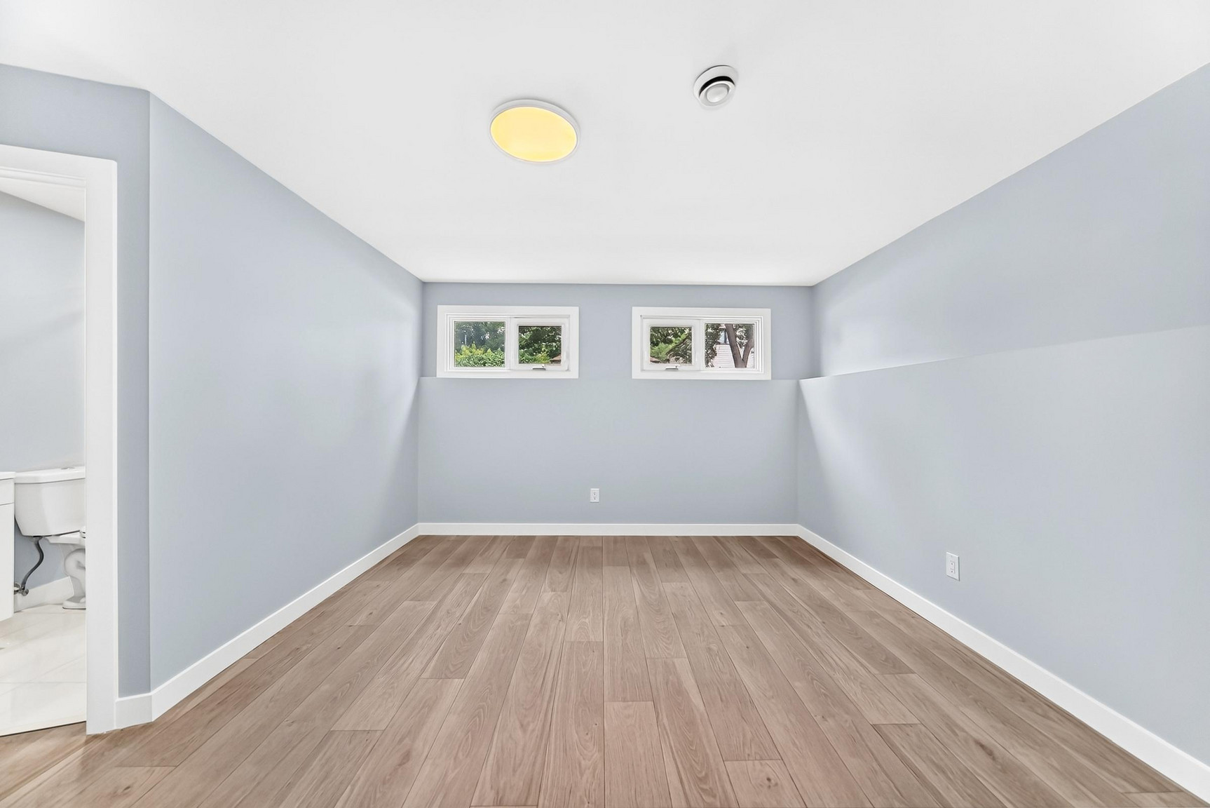 64 Riverton Avenue - 1 - Photo 12