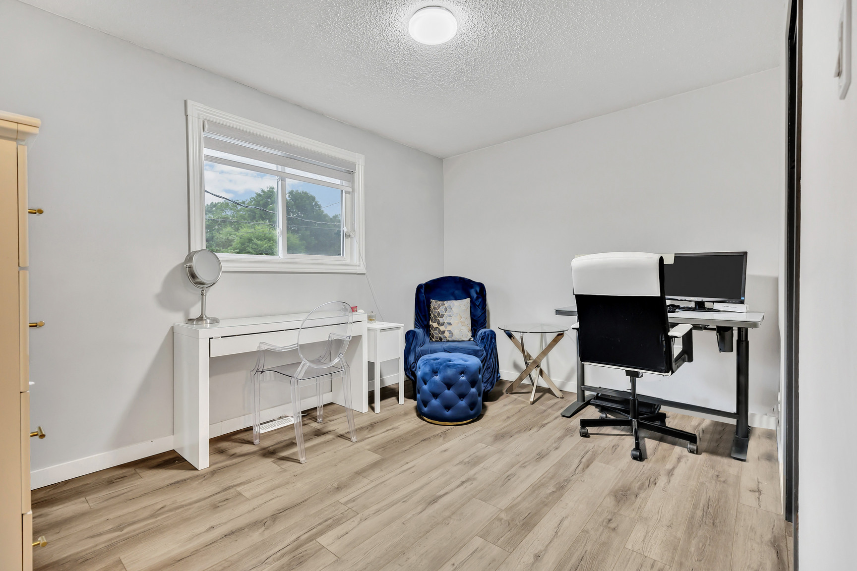 239 Oakview Avenue - 1 - Photo 6