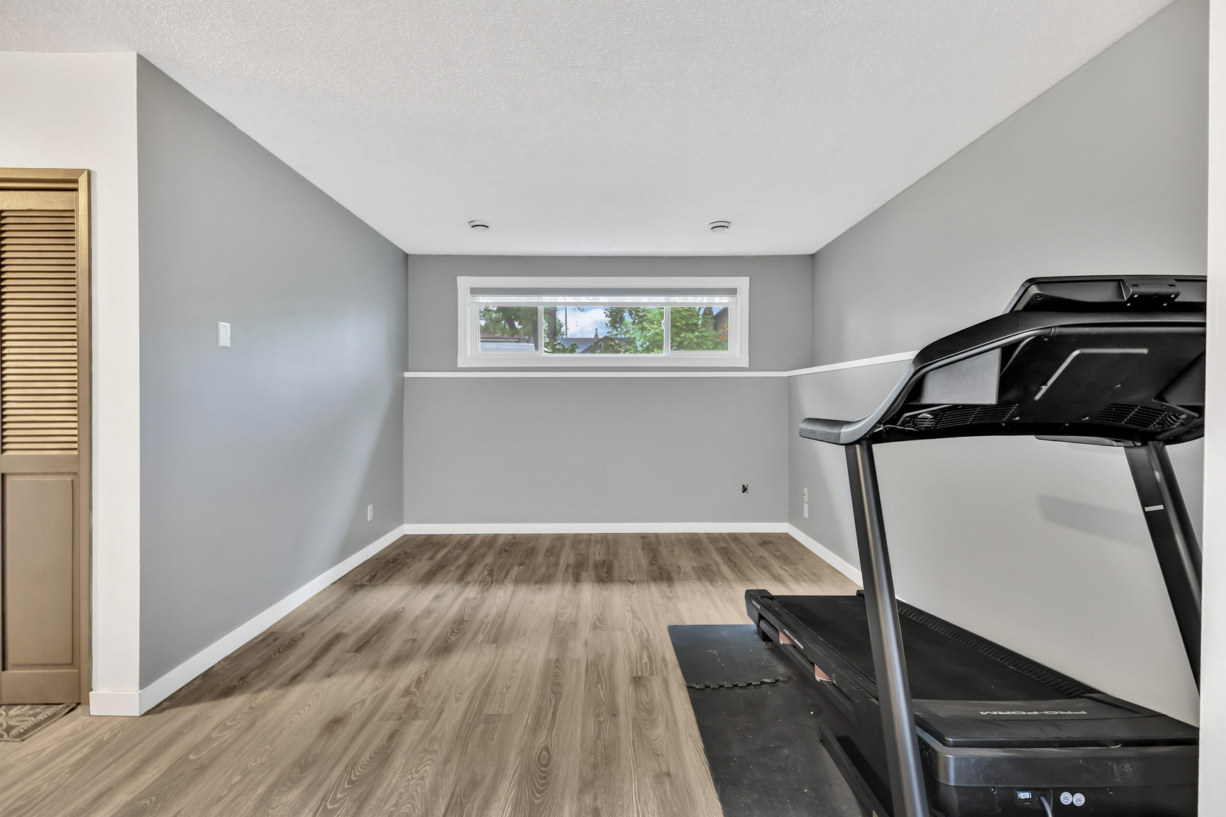 239 Oakview Avenue - 1 - Photo 11