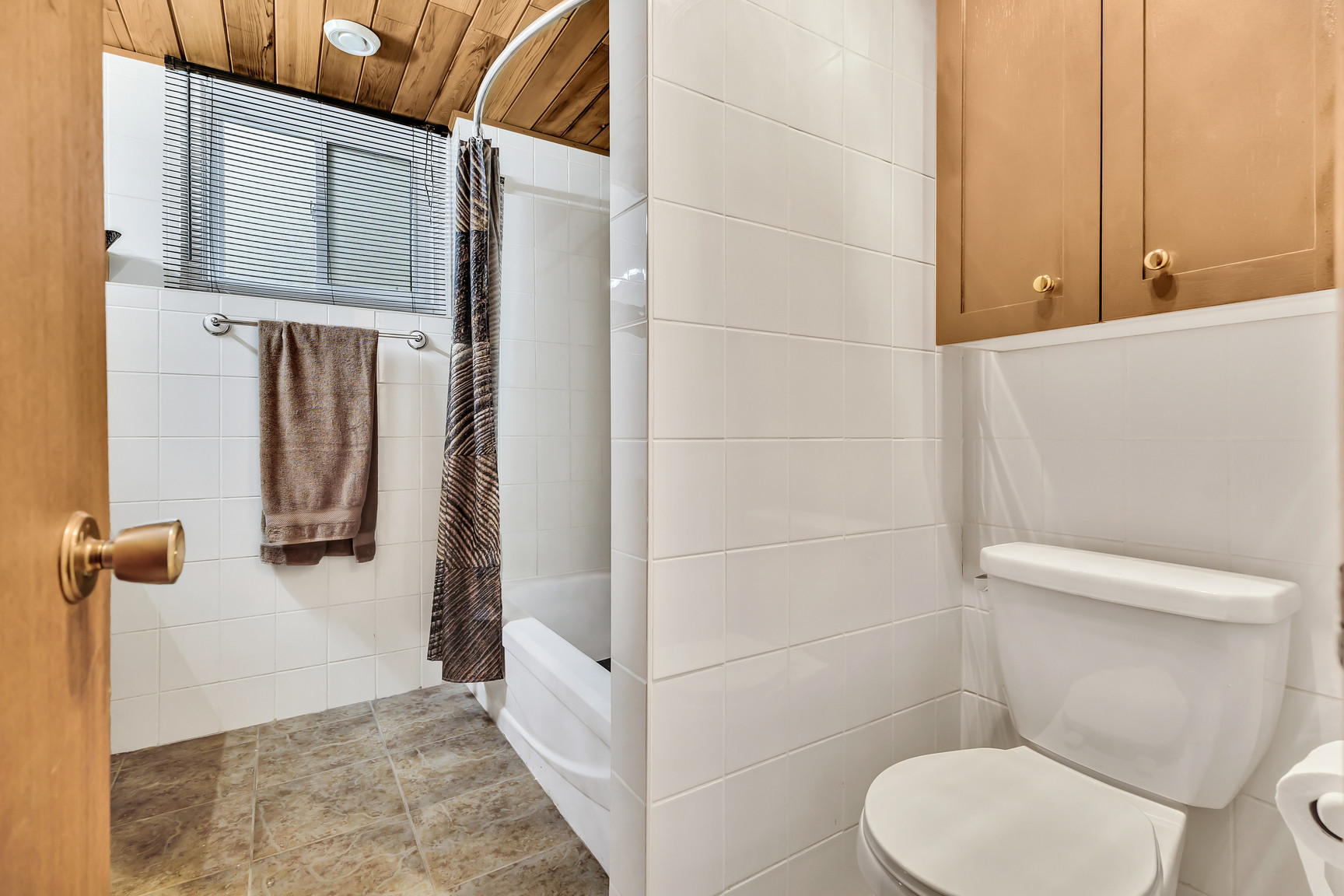 239 Oakview Avenue - 1 - Photo 15