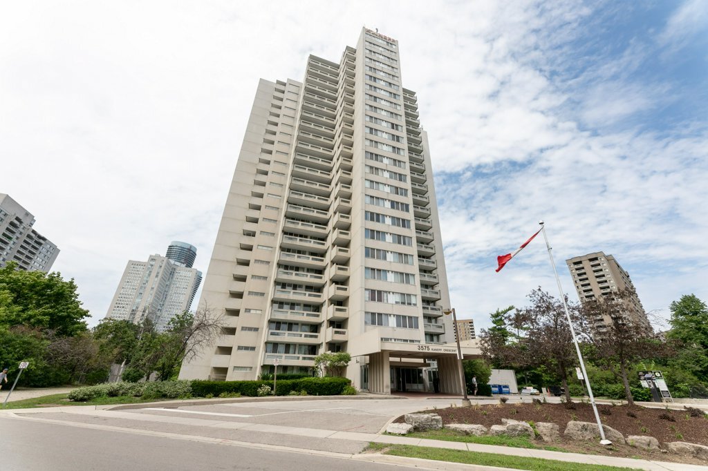 3575 Kaneff Crescent - Photo 65