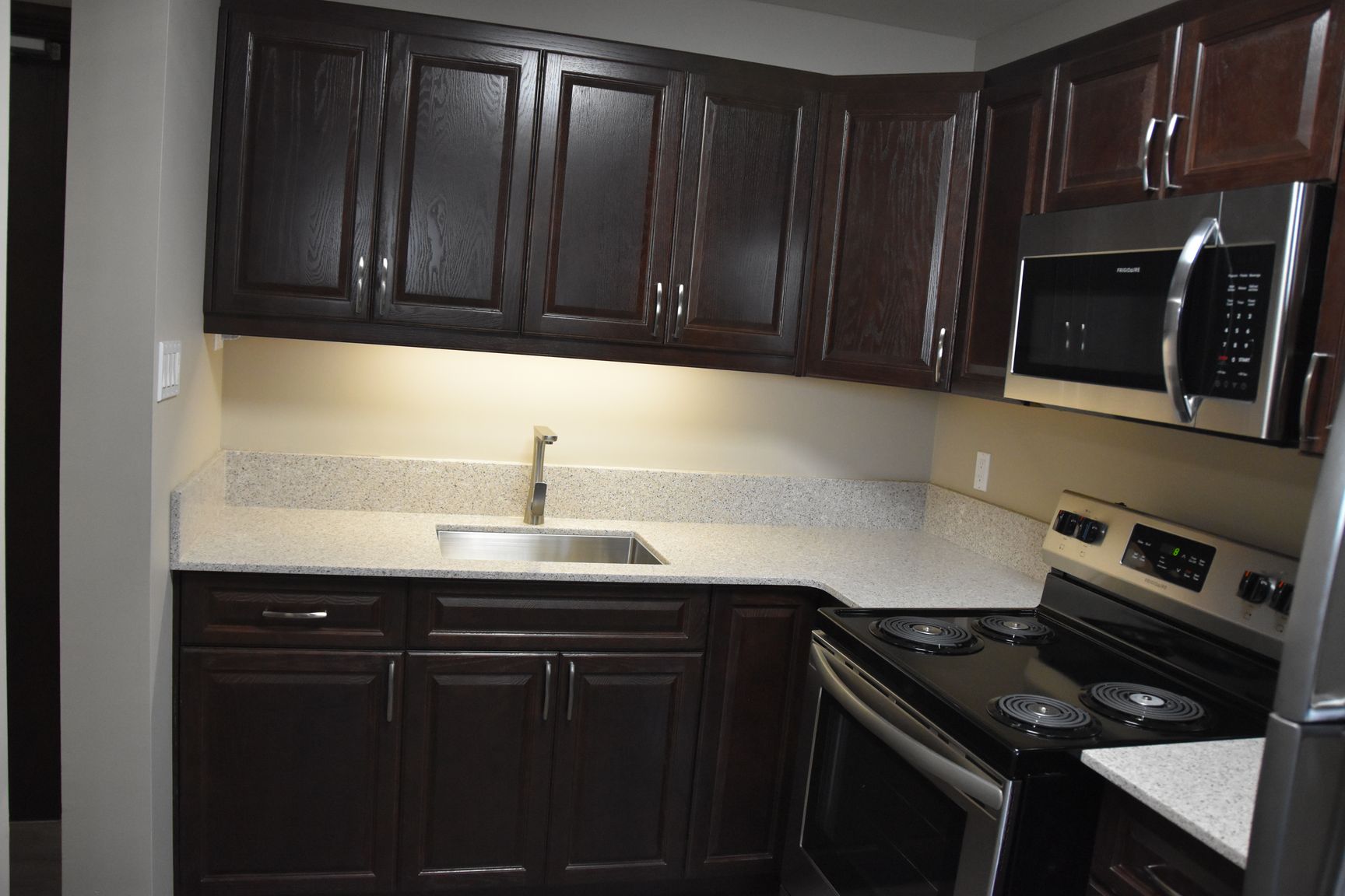 1035 Powers Street - Photo 6