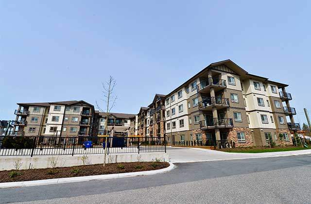 Lexington Court Apartments - Photo 3