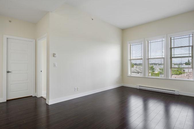 Encore Apartments - Photo 4