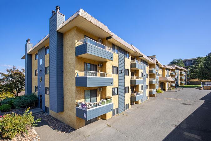 Dufferin Terrace Apartments - Photo 9