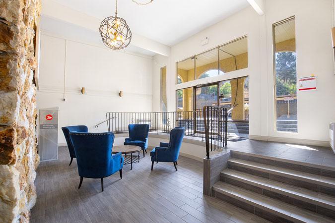 Dufferin Terrace Apartments - Photo 8