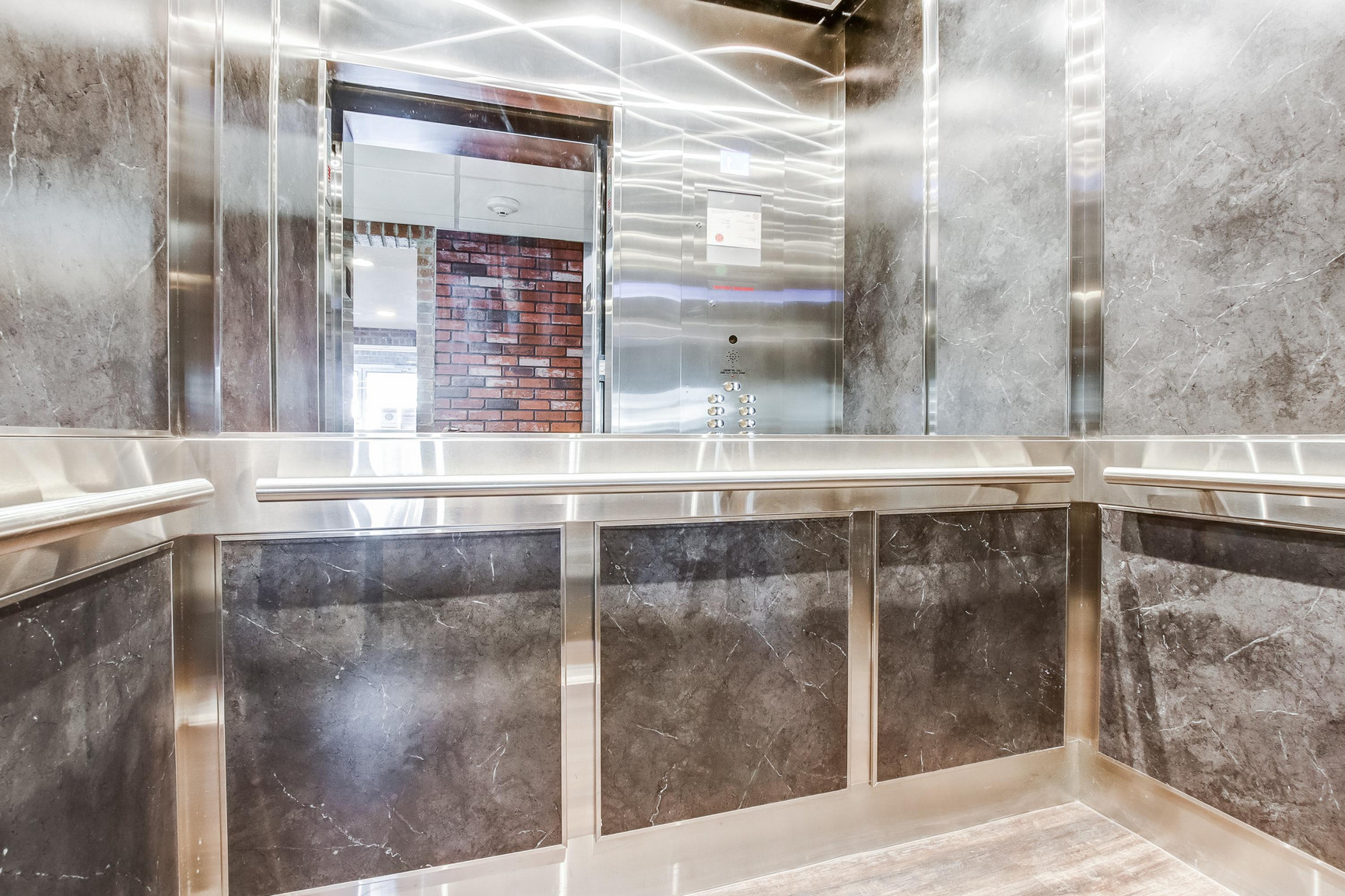 Brant Manor Residences - Photo 11