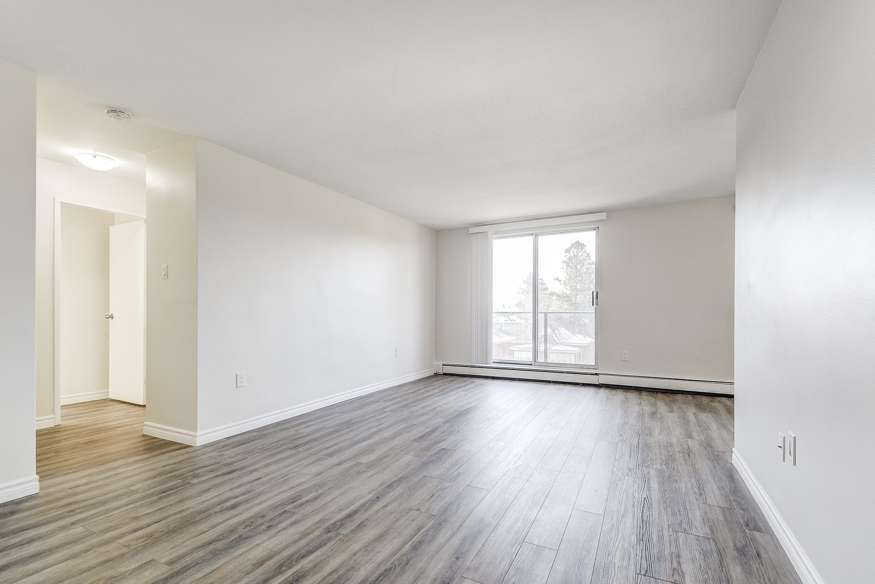 Brant Manor Residences - Photo 19