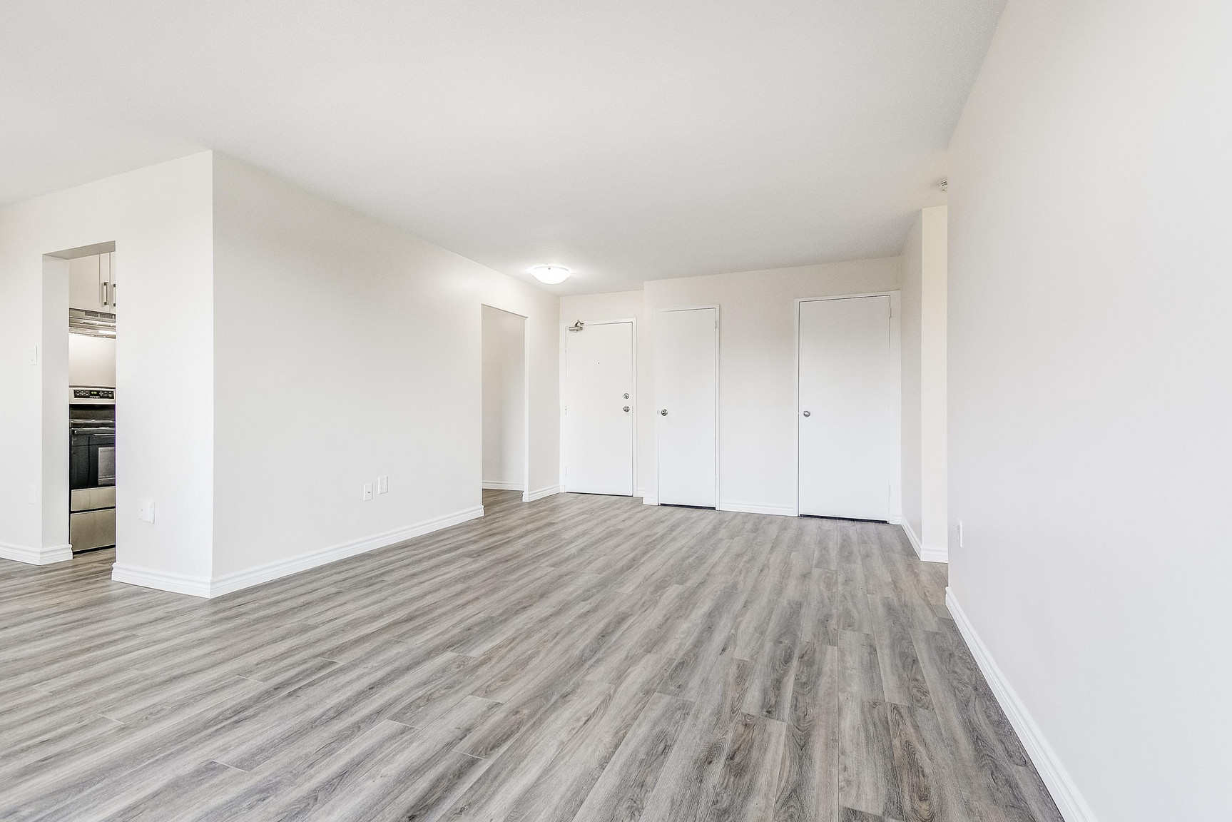 Brant Manor Residences - Photo 26