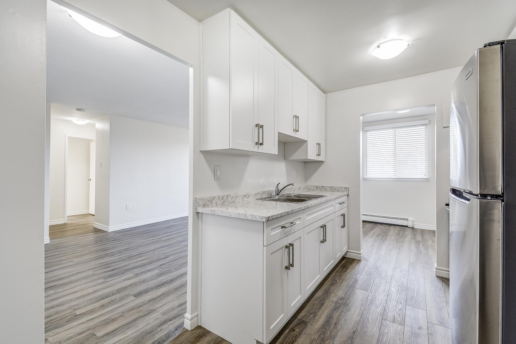 Brant Manor Residences - Photo 32