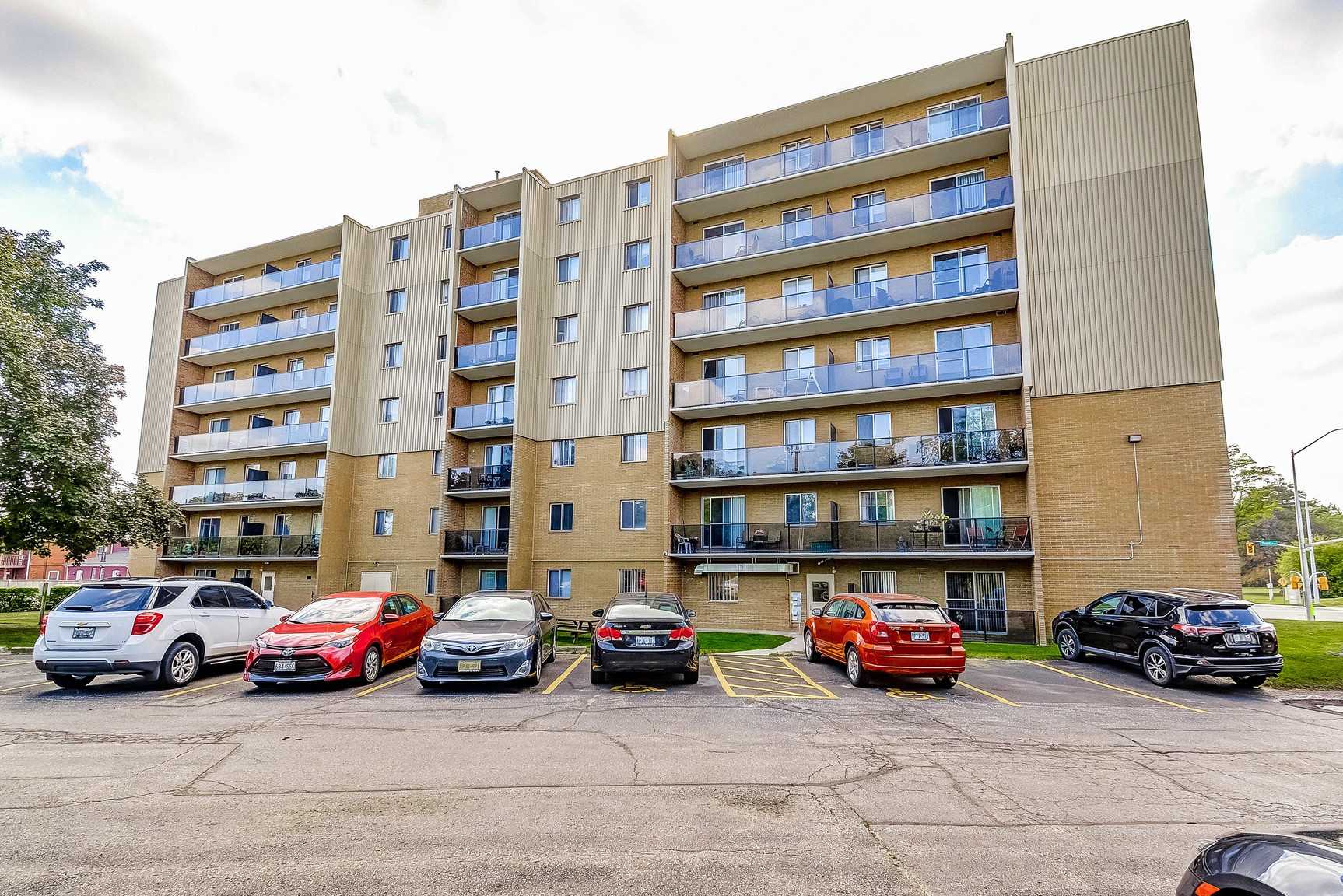 Brant Manor Residences - Photo 71