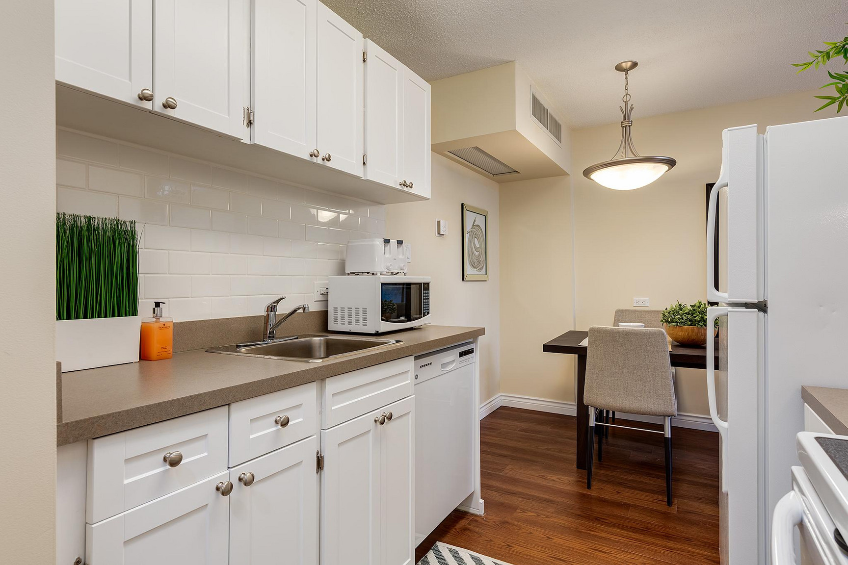 Grid 5 Apartments - Photo 23