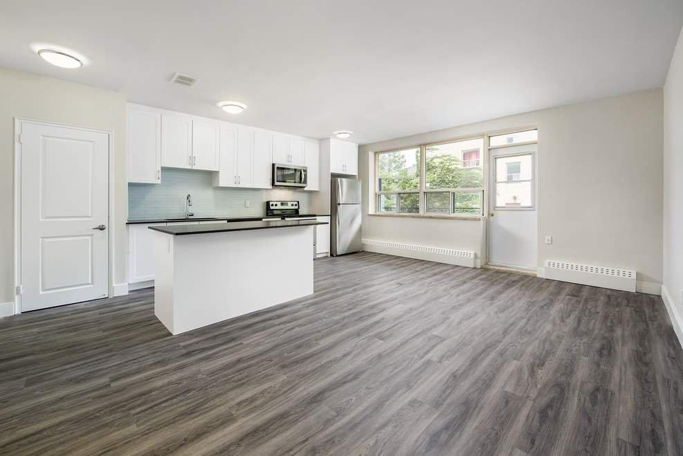 1301 Dundas Street W - Photo 10