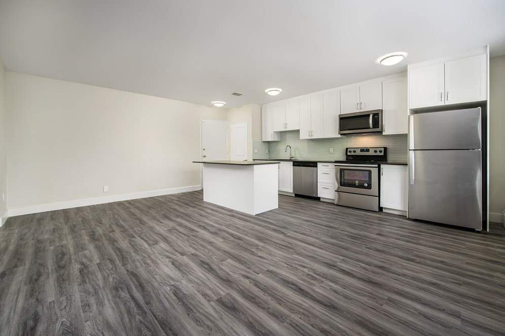 1301 Dundas Street W - Photo 6
