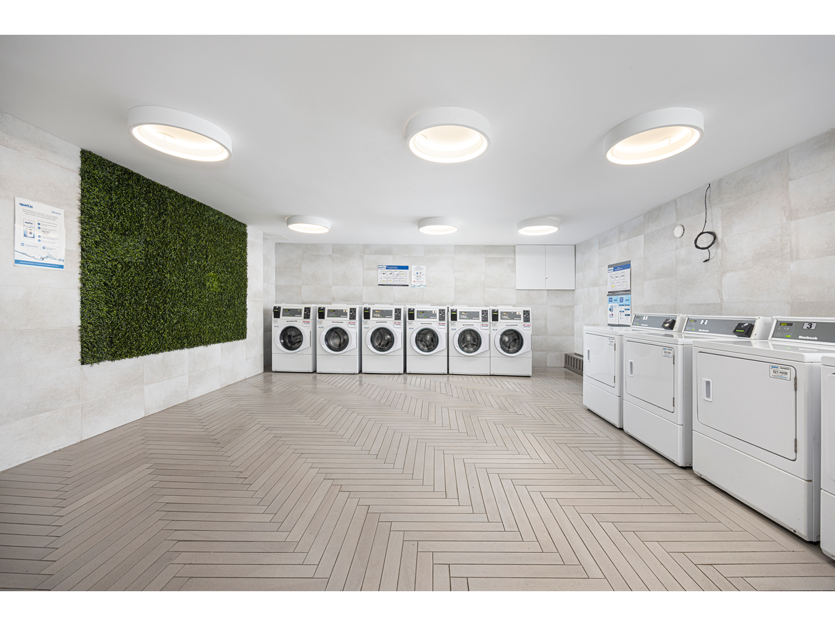 1301 Dundas Street W - Photo 15