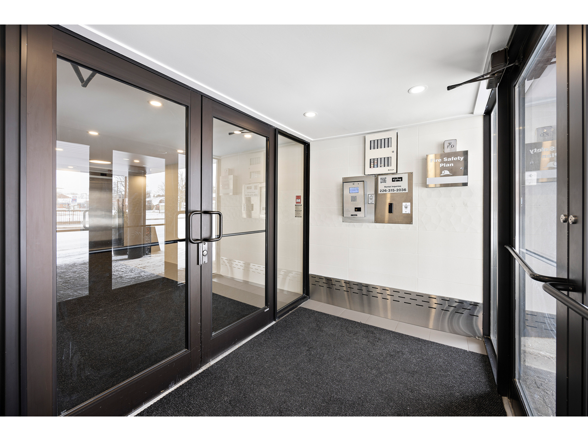 2375 The Collegeway - Photo 45