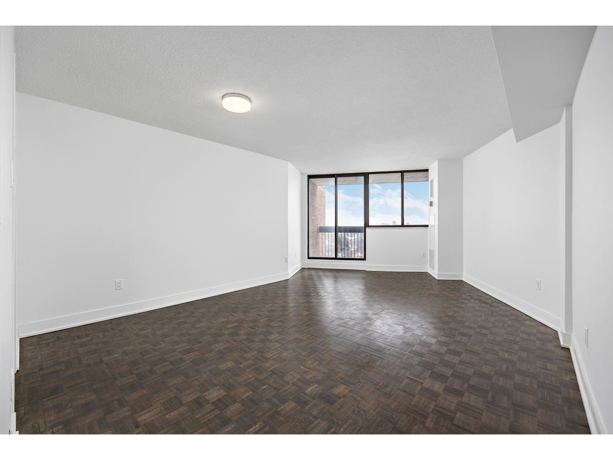 2445 The Collegeway - Photo 10