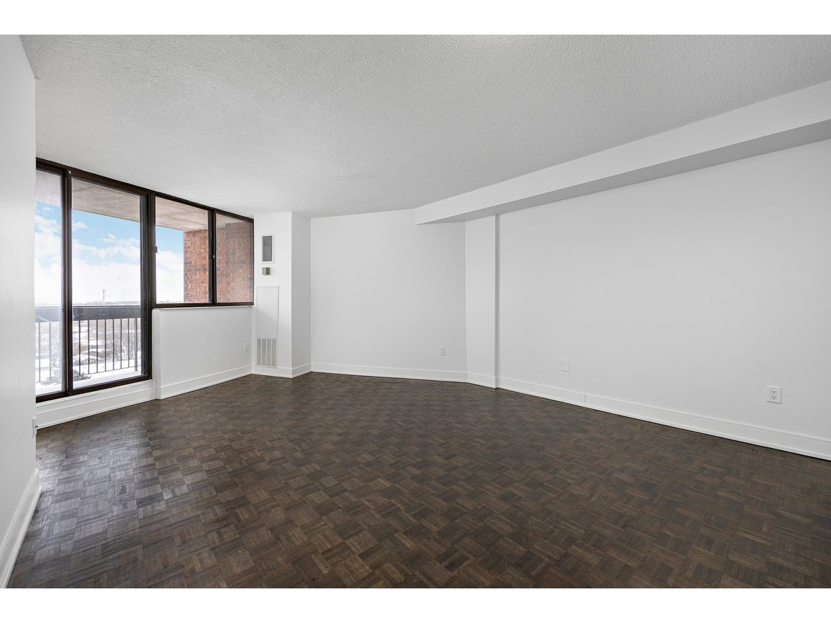 2445 The Collegeway - Photo 11