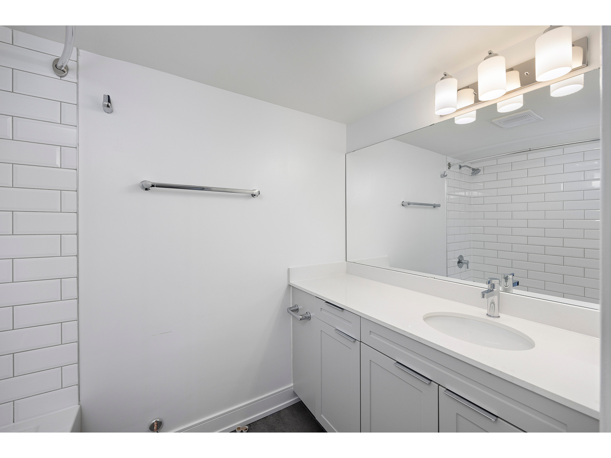 2445 The Collegeway - Photo 36