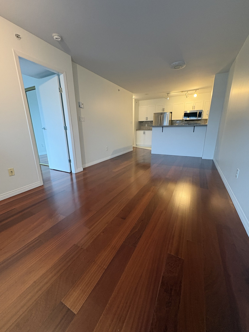 909-2763 Chandlery Place, Vancouver