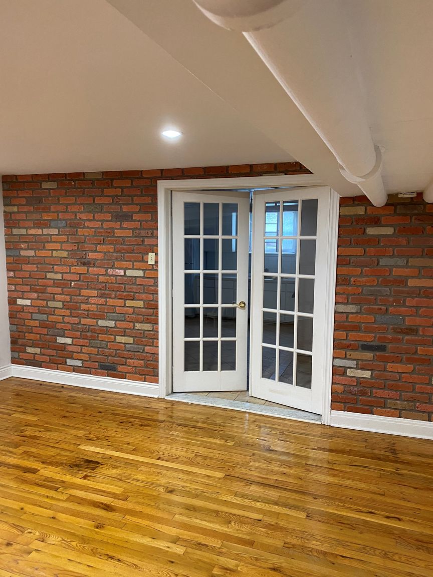 2384 Beaconsfield - Photo 33