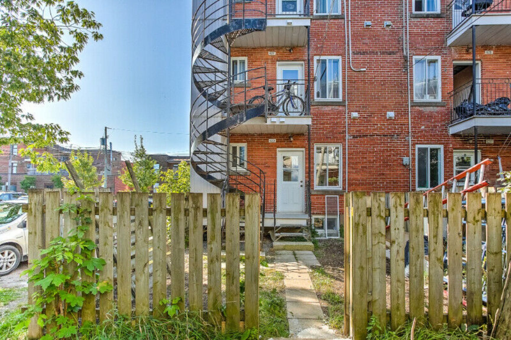 623 Woodland